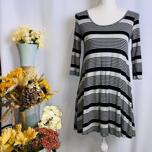 Wet Seal xs Long Sleeve Dress